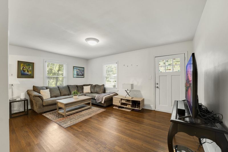 607 E Lavender Ave, Durham, NC 27704
