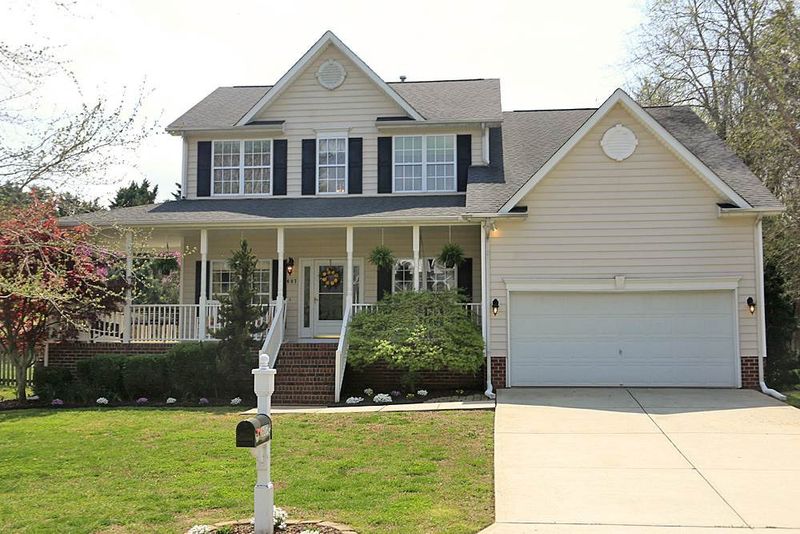 607 Orchard Pl, Hillsborough, NC 27278