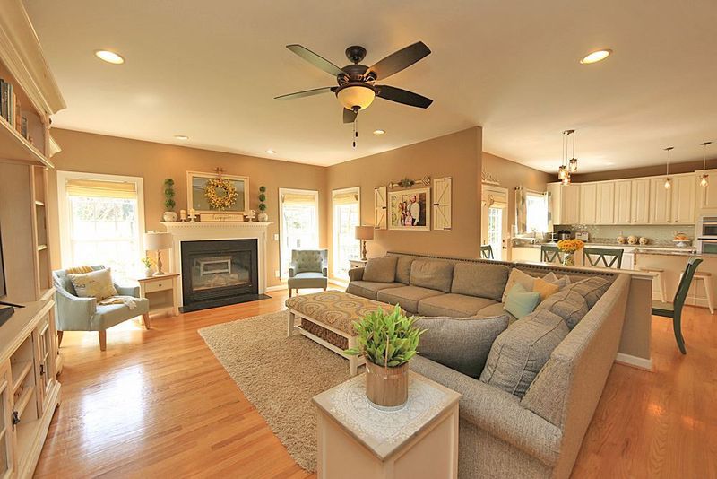 607 Orchard Pl, Hillsborough, NC 27278