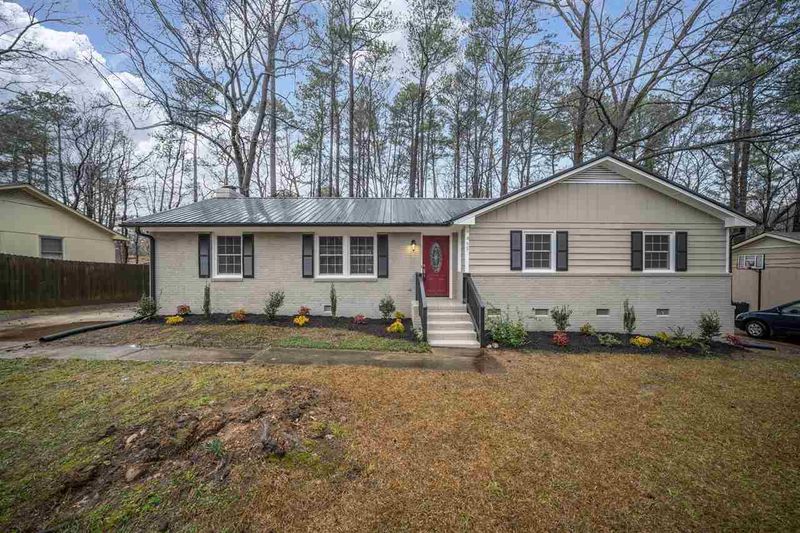 607 Park St E, Cary, NC 27511