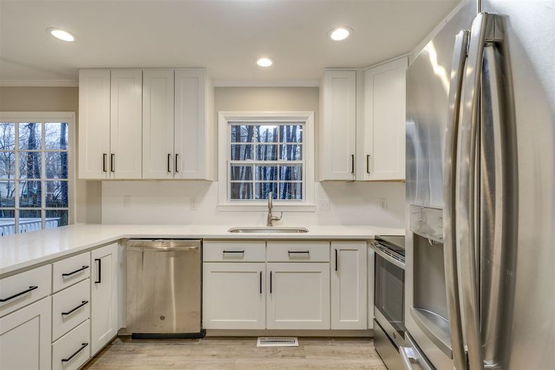 607 Park St E, Cary, NC 27511