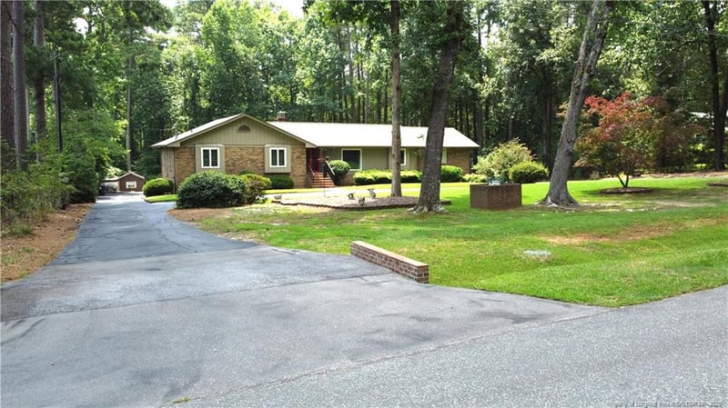 607 Pineknoll Dr, Sanford, NC 27330