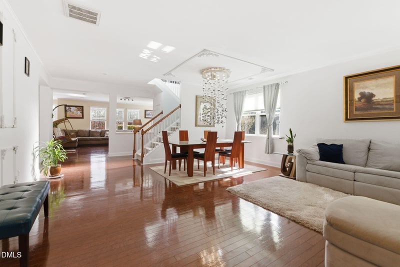 607 Ravenstone Ln, Durham, NC 27703