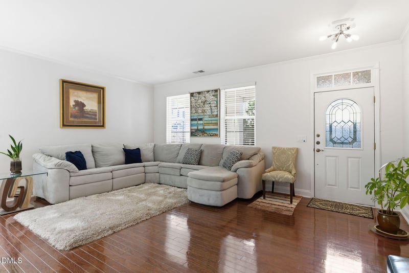 607 Ravenstone Ln, Durham, NC 27703