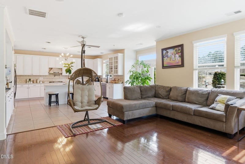 607 Ravenstone Ln, Durham, NC 27703