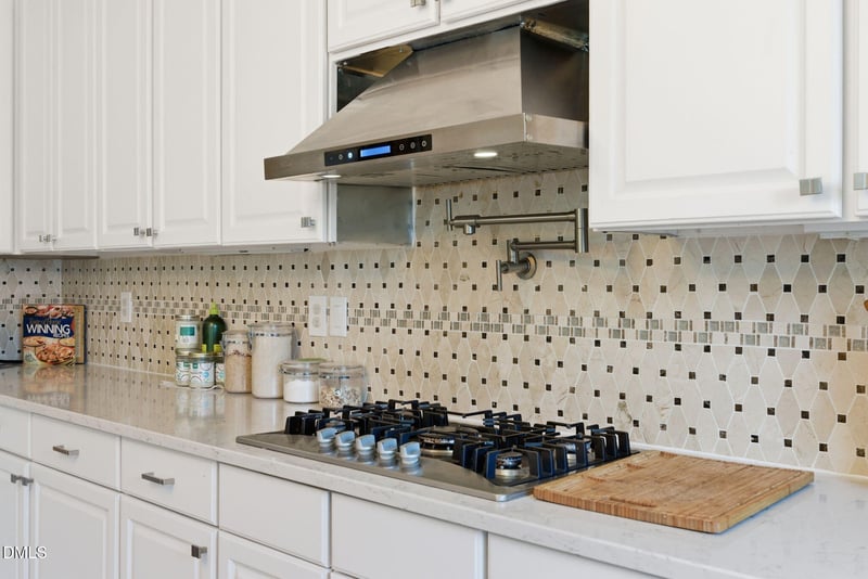 607 Ravenstone Ln, Durham, NC 27703