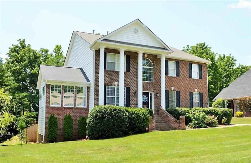 607 Red Fox Trl, Hillsborough, NC 27278