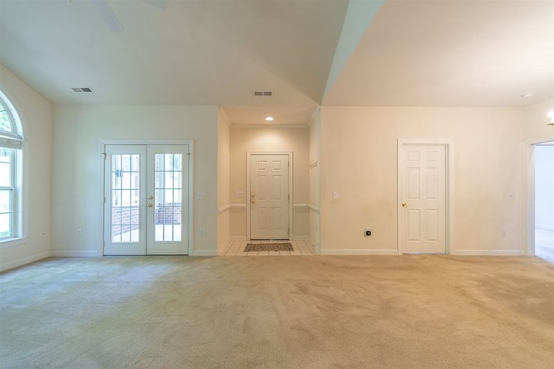 607 Rigside Pl #4c, Cary, NC 27511