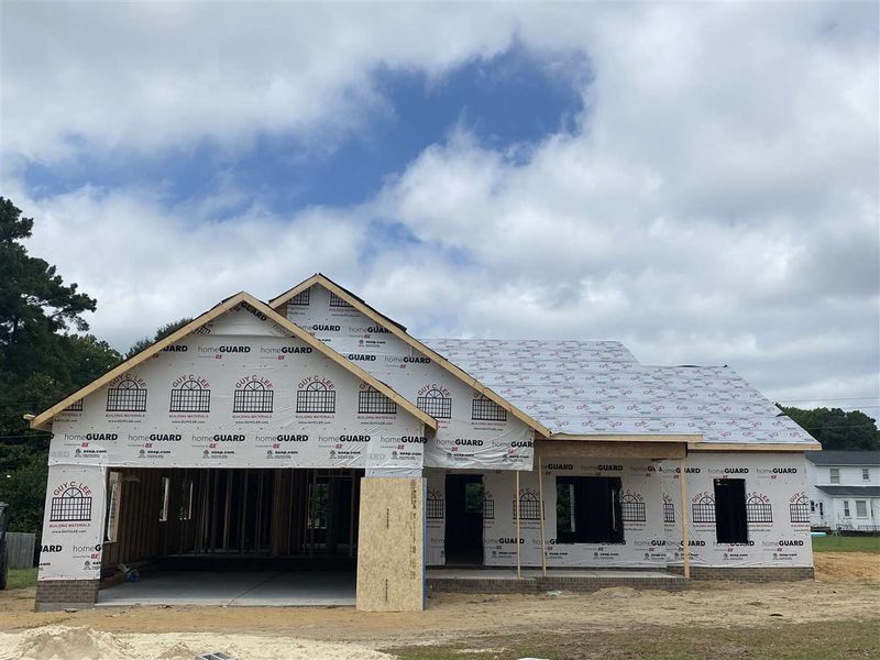 607 E Sanders St, Four Oaks, NC 27524