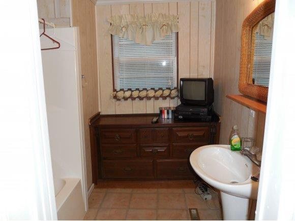 607 Spence St, Burlington, NC 27217