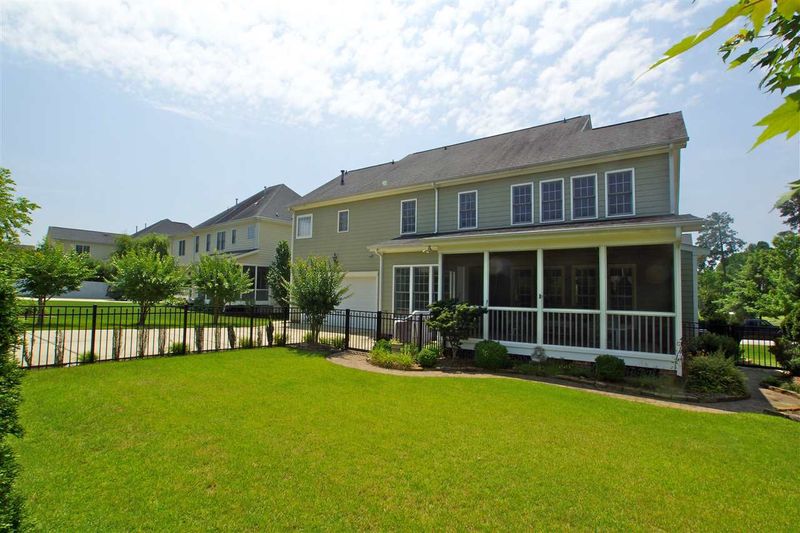 607 Stafford Brook Ln, Cary, NC 27519
