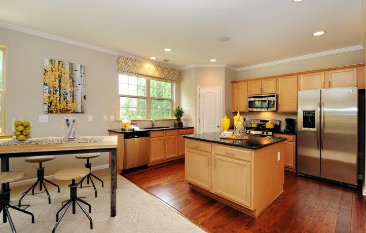 607 Stapleford Ln, Fuquay Varina, NC 27526