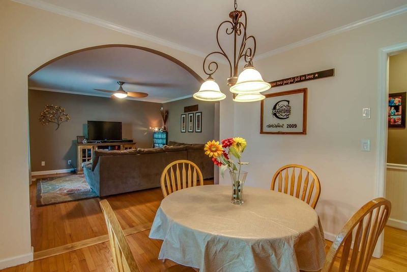 607 Wildwood Dr, Durham, NC 27712