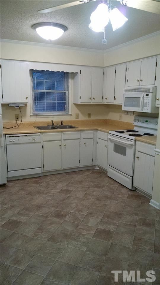 607 Wilton Meadow Dr, Garner, NC 27529