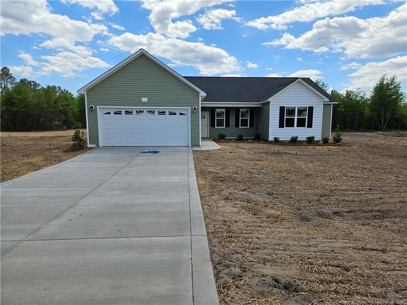 6070 Ari Ct, Fayetteville, NC 28312