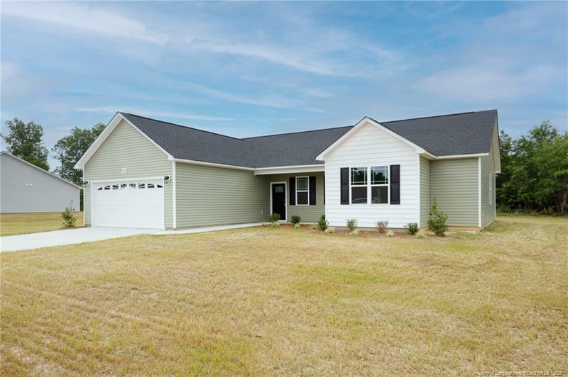6070 Ari Ct, Fayetteville, NC 28312