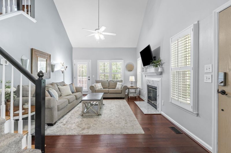 6073 Epping Forest Dr, Raleigh, NC 27613