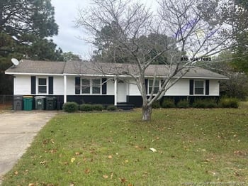 6075 Lexington Dr, Hope Mills, NC 28348