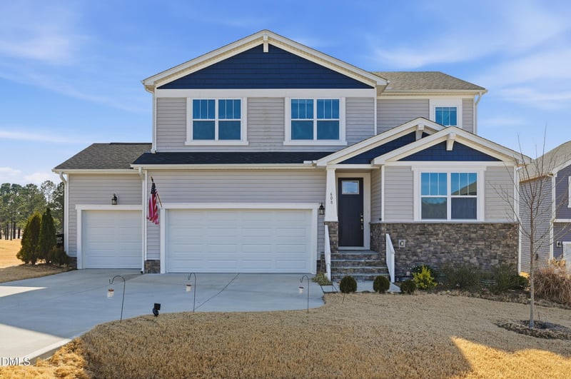 608 Barbour Farm Ln, Four Oaks, NC 27524