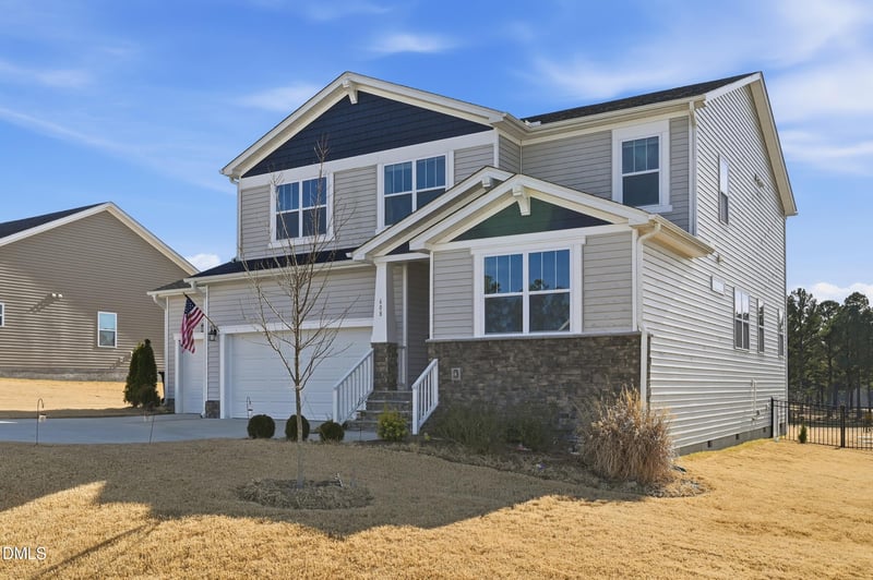 608 Barbour Farm Ln, Four Oaks, NC 27524