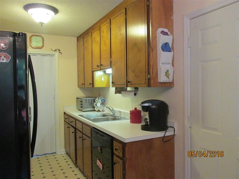 608 Bayleaf Cir, Clayton, NC 27527