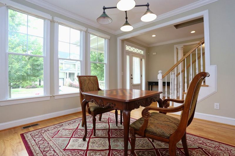 608 S Camellia St, Chapel Hill, NC 27516