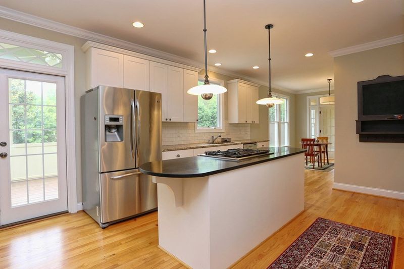 608 S Camellia St, Chapel Hill, NC 27516
