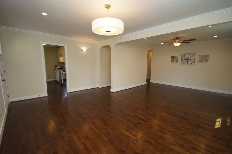 608 Drew St, Raleigh, NC 27604