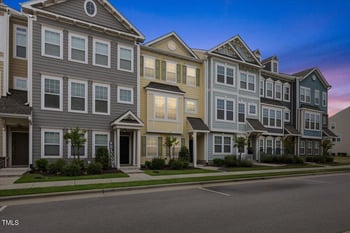 608 Grand Central Station, Apex, NC 27502
