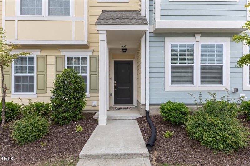 608 Grand Central Station, Apex, NC 27502