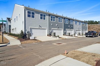 608 Hillfarm Dr, Wake Forest, NC 27587