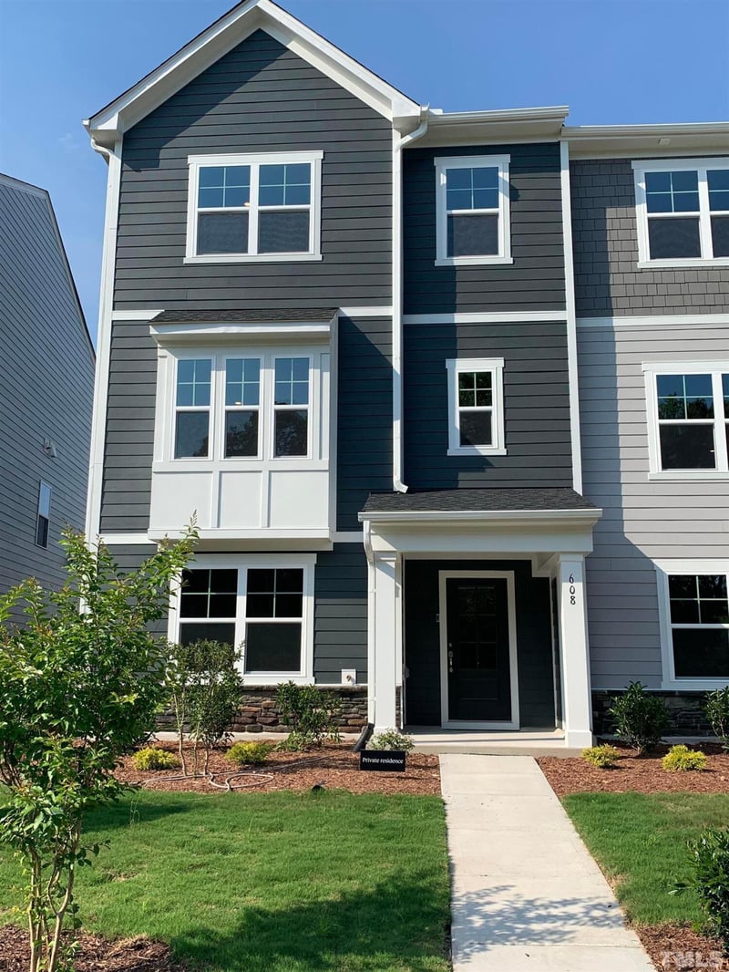 608 Hortons Creek Rd, Cary, NC 27519