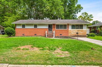 608 Howell St, Selma, NC 27576