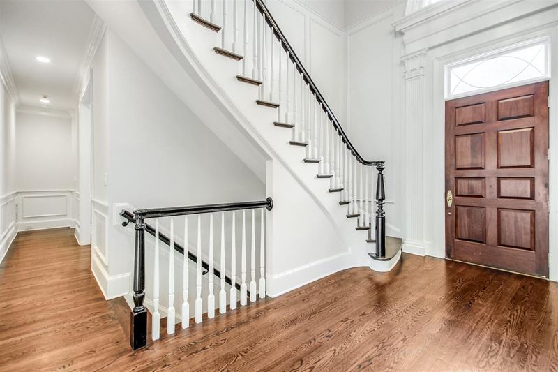 608 Lakestone Dr, Raleigh, NC 27609