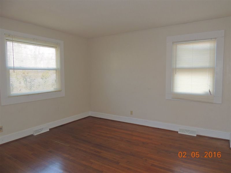 608 E Lavender St, Durham, NC 27704