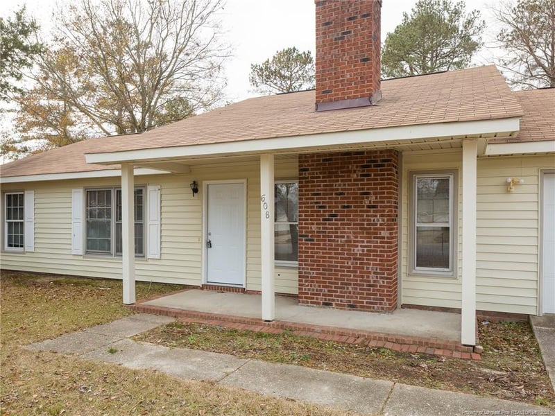 608 Missenburg Ct, Fayetteville, NC 28314
