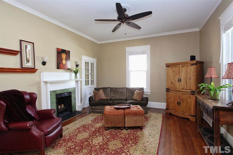 608 Oakwood Ave, Raleigh, NC 27601