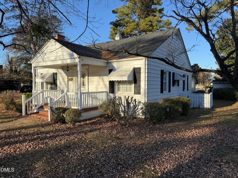 608 Parrish Dr, Benson, NC 27504