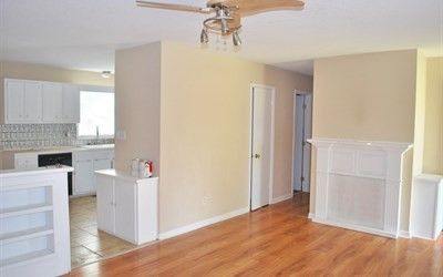 608 Proctor St, Zebulon, NC 27597