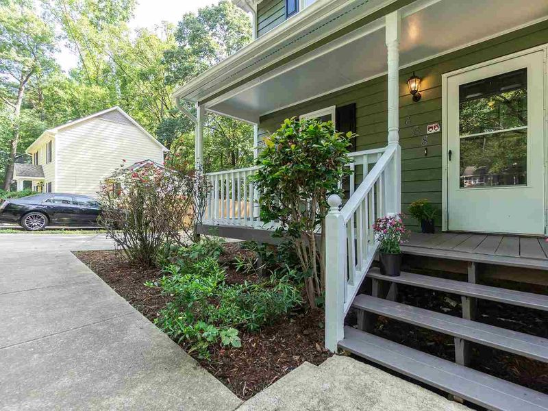 608 Sanderson Dr, Durham, NC 27704