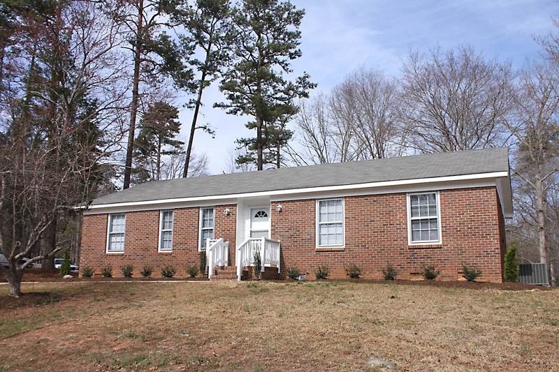 608 Sawmill Rd, Raleigh, NC 27615