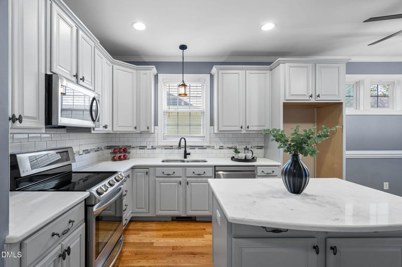 608 Skygrove Dr, Holly Springs, NC 27540