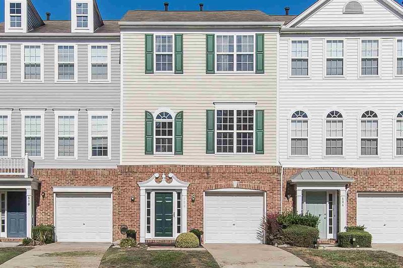608 Sutter Gate Ln, Morrisville, NC 27560