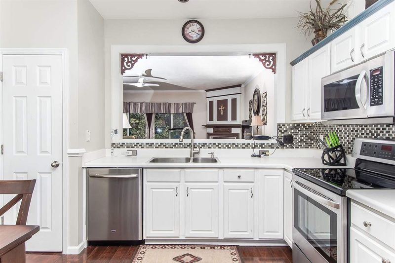 608 Sutter Gate Ln, Morrisville, NC 27560