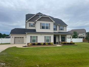 608 Thornbrooke Dr, Hope Mills, NC 28348