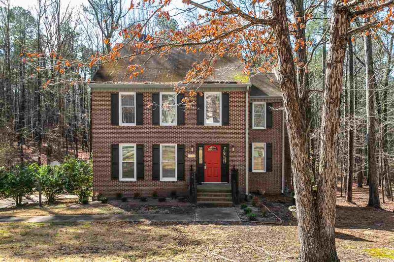 608 Tidewater Dr, Sanford, NC 27330