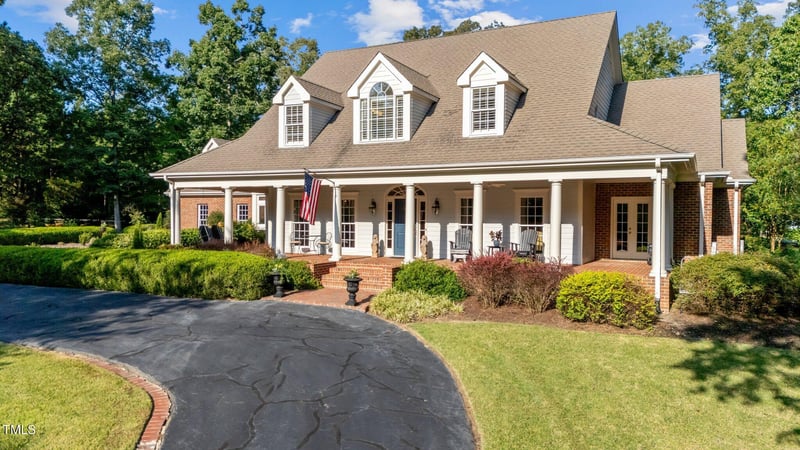 608 Valley Rd, Sanford, NC 27330