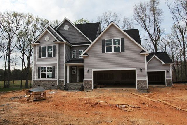 608 Willow Winds Dr, Raleigh, NC 27603