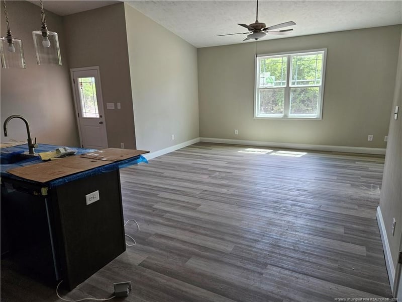 6080 Ari Ct, Fayetteville, NC 28312