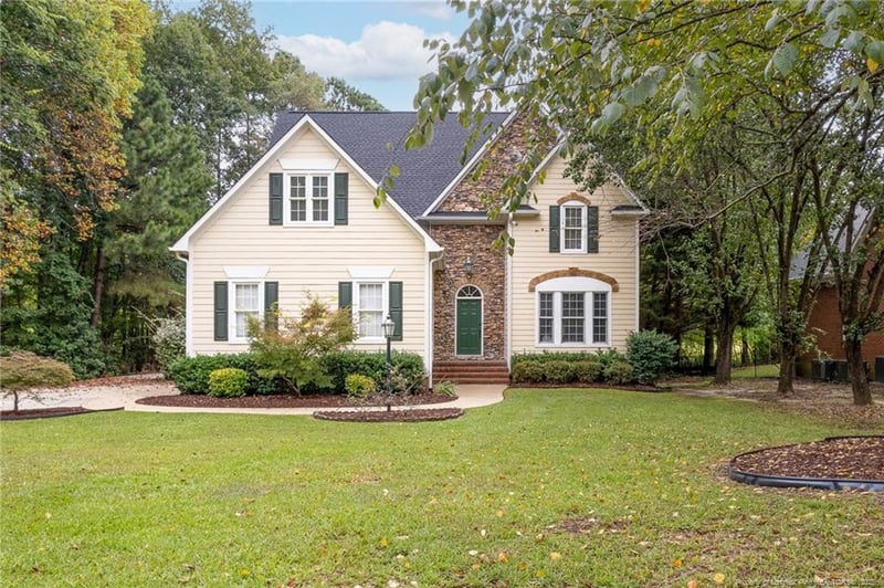 6080 Iverleigh Cir, Fayetteville, NC 28311